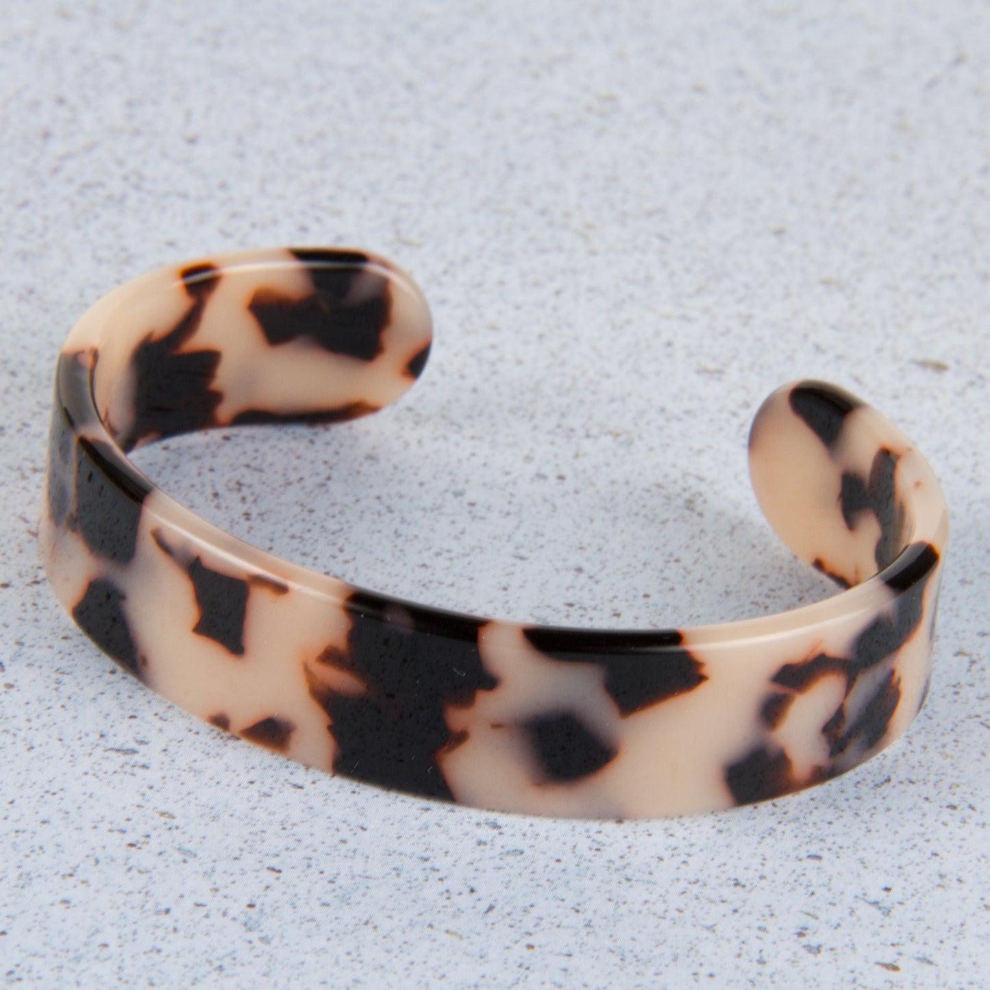 B1195-GY Flexible Resin Bracelet