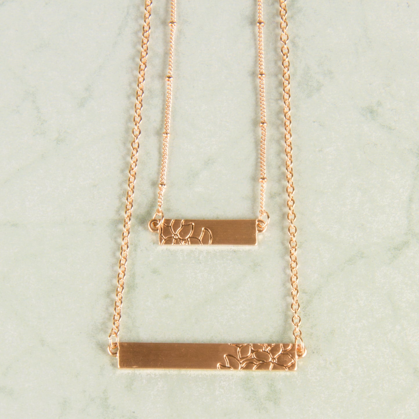 N3271-GD 15" Layered Stamped Bar Necklace