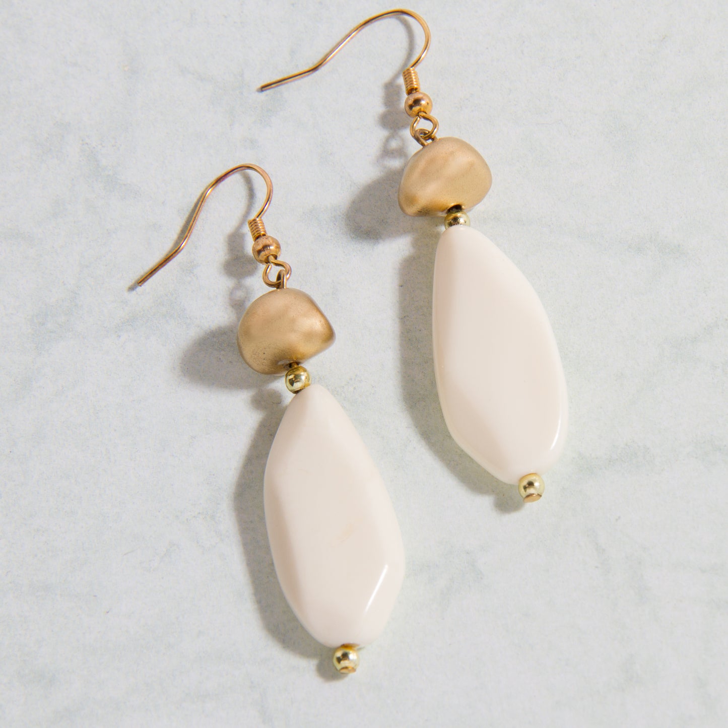 E2167 Matte Gold Ball with Ivory Drop Earring