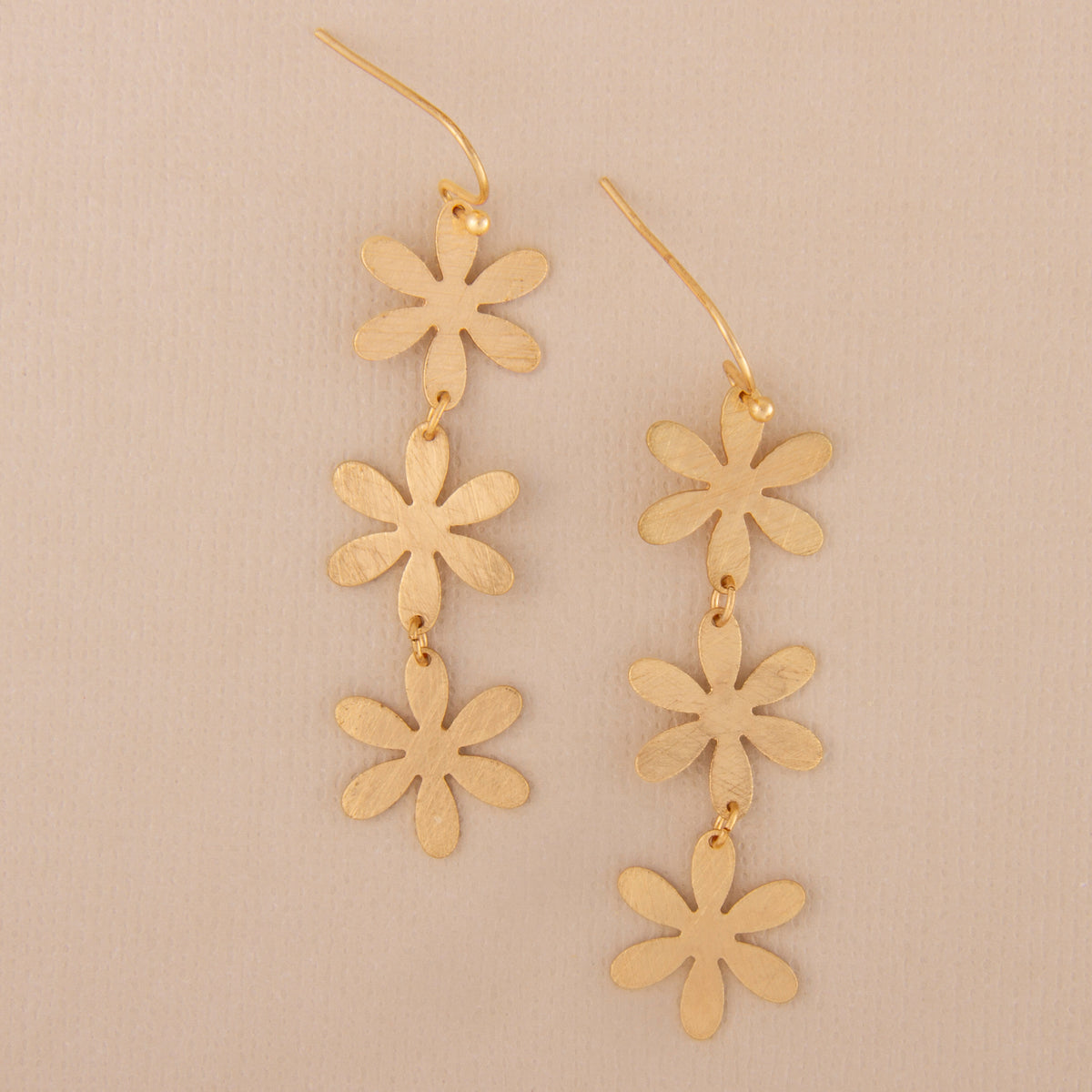 E2313-G 2.5" Triple Daisy Dangle Earring