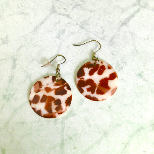 E2187-AUB Shell Disk Earring, Auburn/White Animal Print