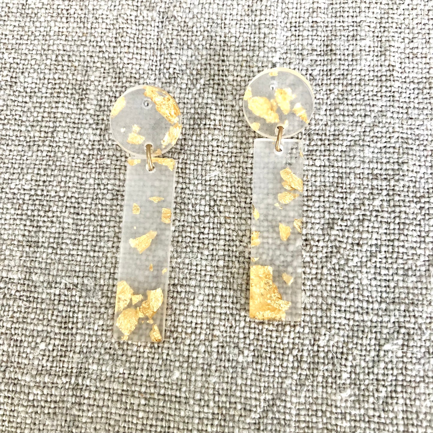 E2224 2" Gold Flecked Acetate Bar Earring